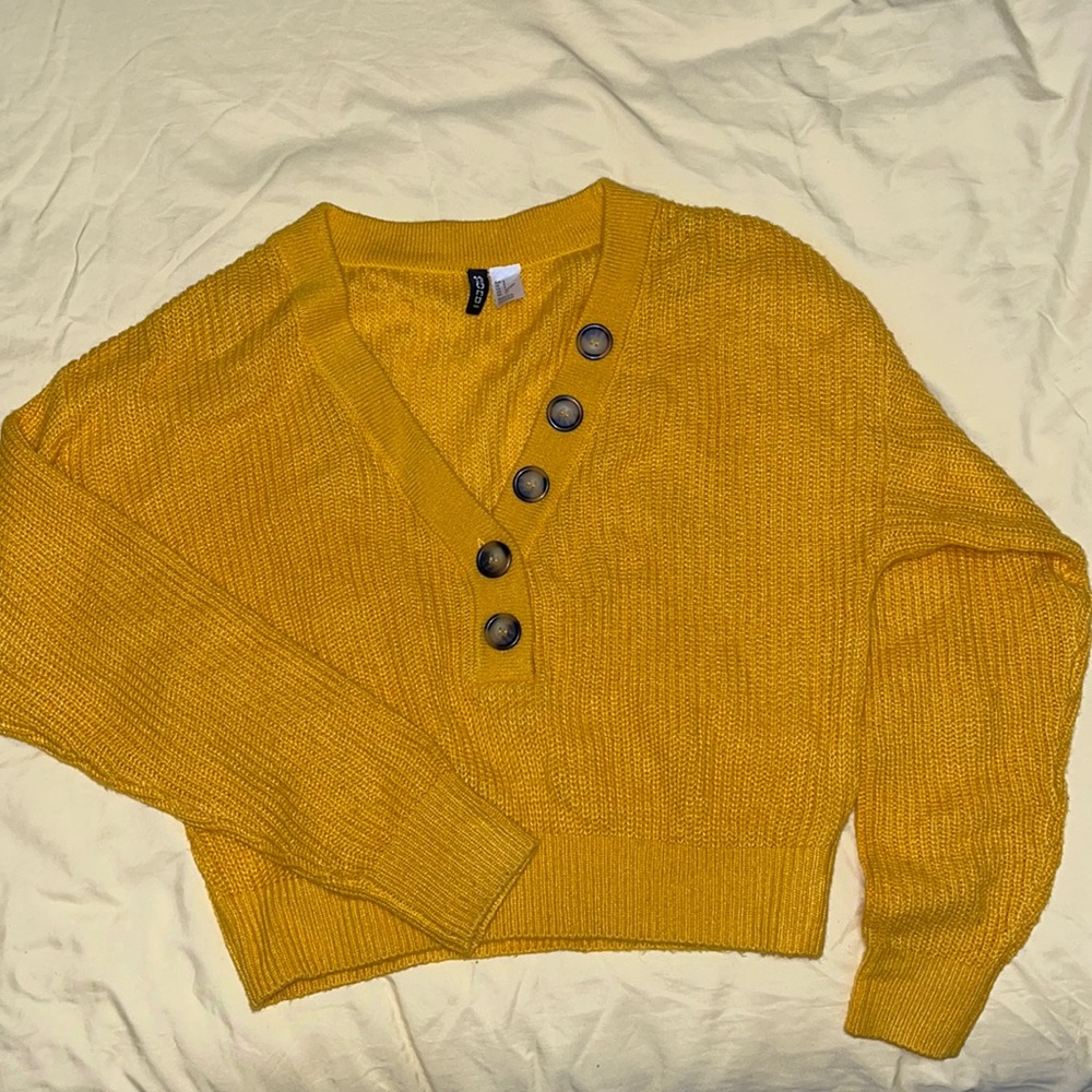 Cropped sweater
